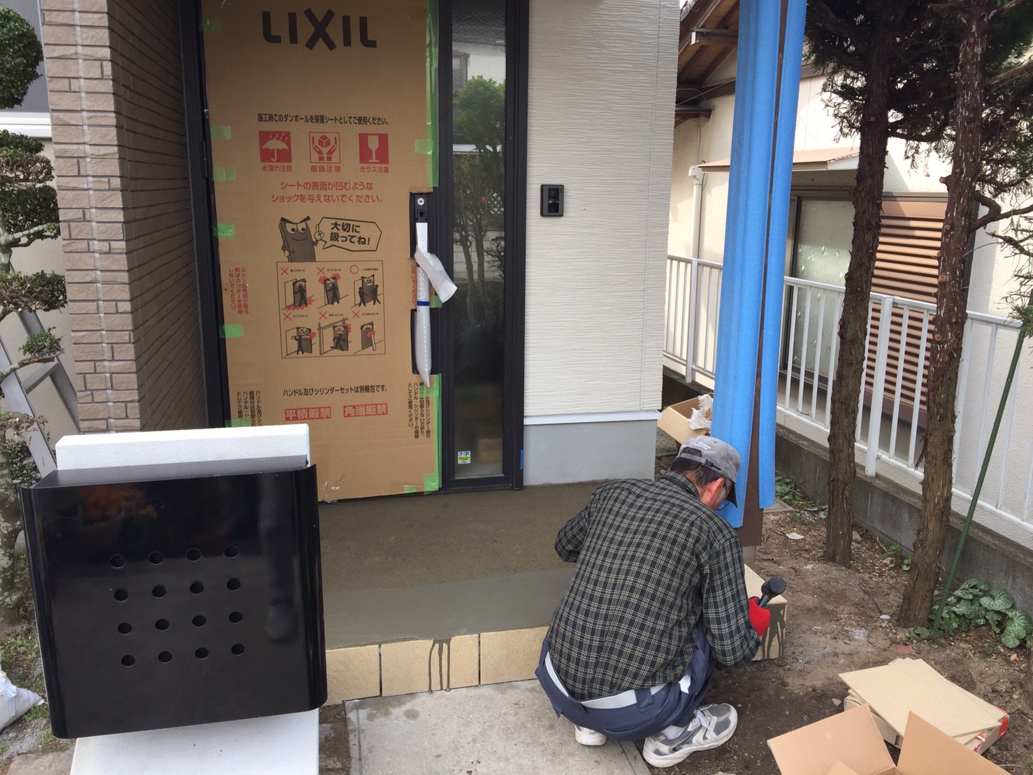 早島町で 玄関増築工事