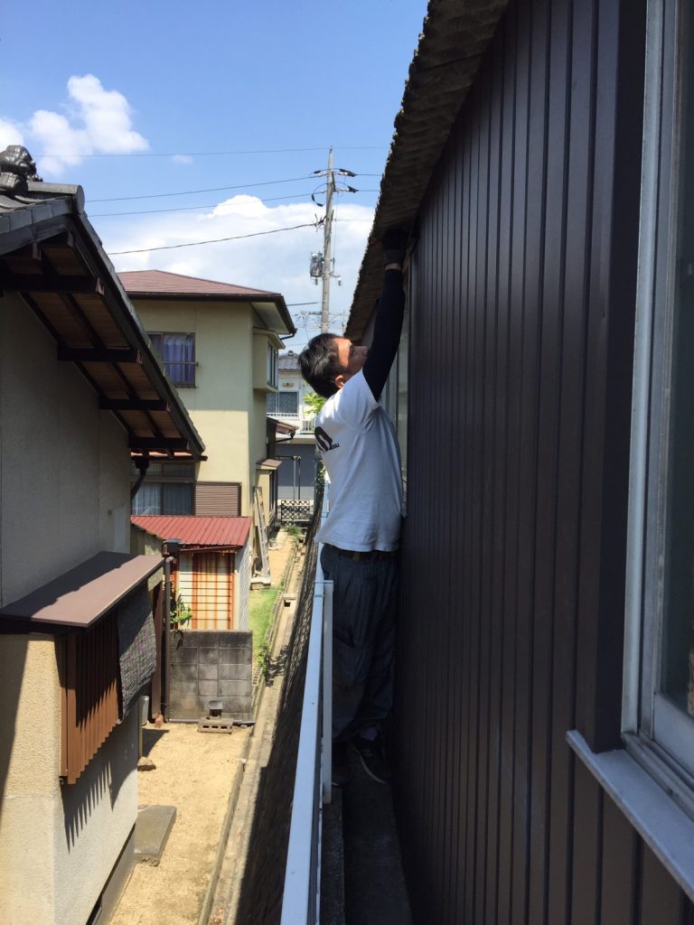 早島町　屋根・外壁工事　工事中の写真